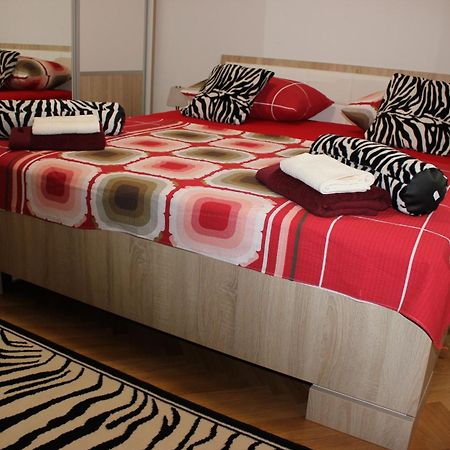 Deluxe Apartment Manuela With Balcony Top Center สปลิท ภายนอก รูปภาพ