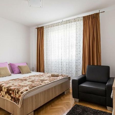 Deluxe Apartment Manuela With Balcony Top Center สปลิท ภายนอก รูปภาพ