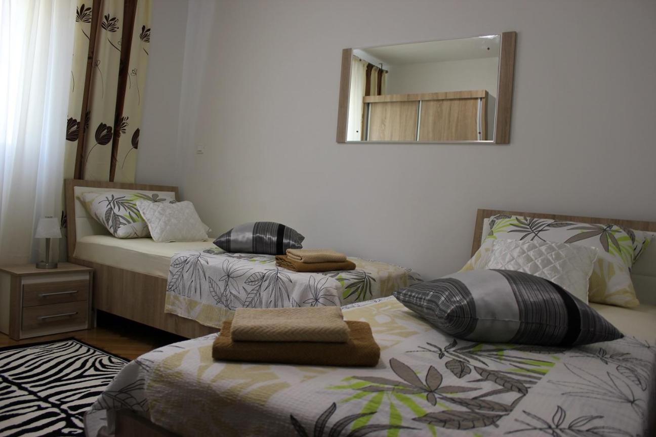 Deluxe Apartment Manuela With Balcony Top Center สปลิท ภายนอก รูปภาพ