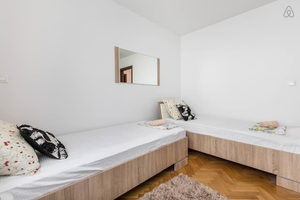 Deluxe Apartment Manuela With Balcony Top Center สปลิท ภายนอก รูปภาพ