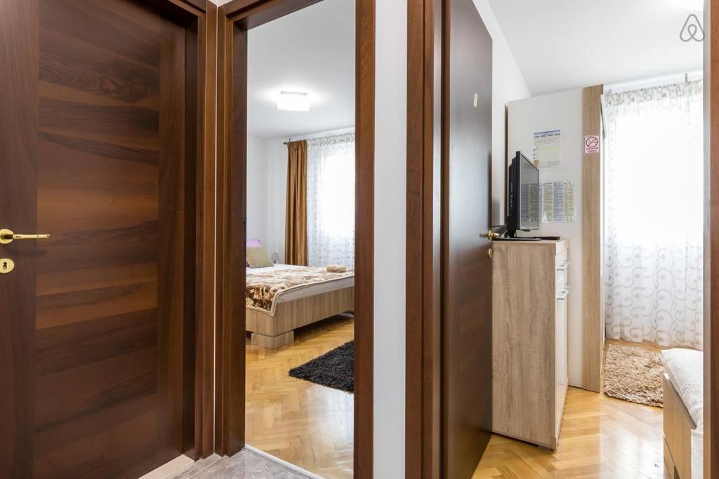 Deluxe Apartment Manuela With Balcony Top Center สปลิท ภายนอก รูปภาพ