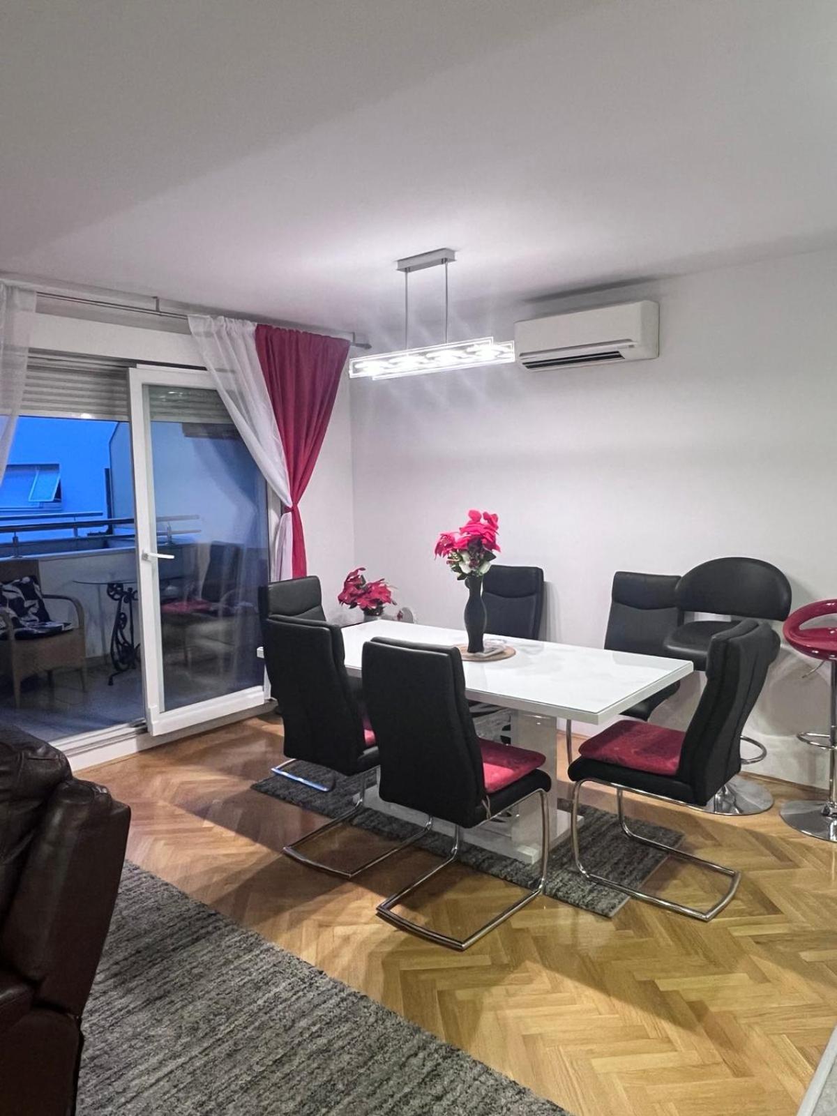 Deluxe Apartment Manuela With Balcony Top Center สปลิท ภายนอก รูปภาพ